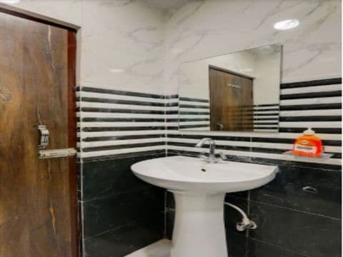 Standard Room image 2